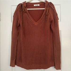 DO+BE Lace Up Shoulder V Neck Cotton Sweater